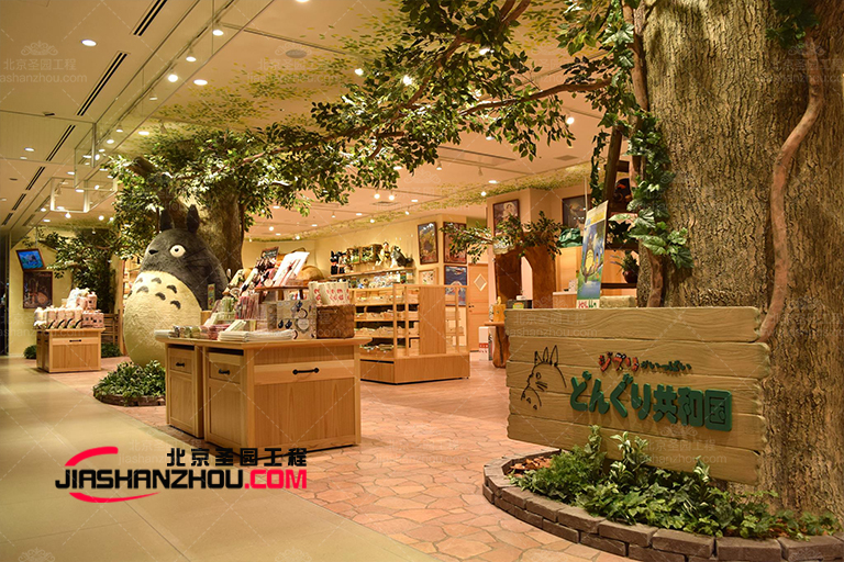 上海虹橋機場新增仿真樹打卡點 仿真樹成為城市靚麗f 景線