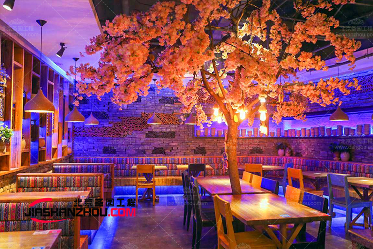 永不枯萎仿真樹造型可根據(jù)不同空間定制 綠色環(huán)保值得擁有