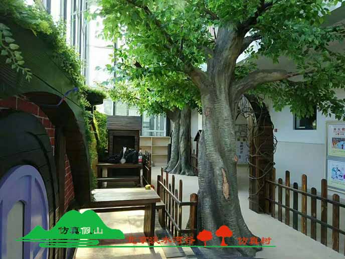 仿真榕樹.jpg 仿真榕樹