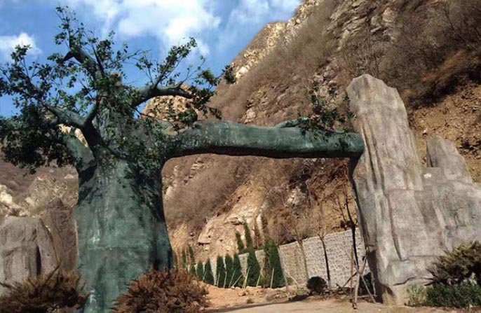 仿真樹大門.jpeg 仿真樹大門