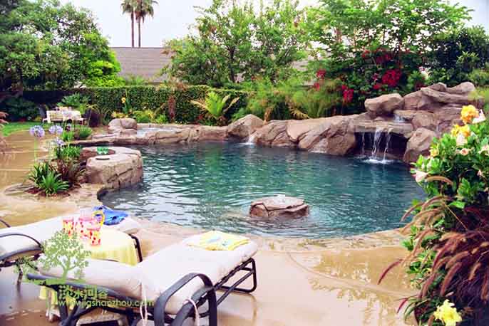 塑石假山.jpg 塑石假山