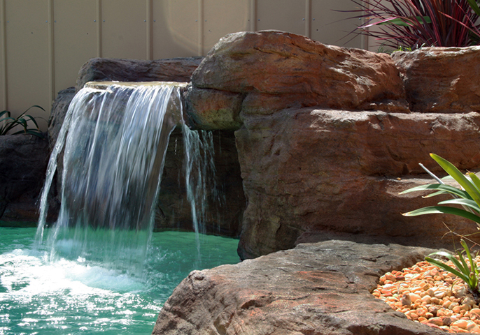 水泥假山.jpg 水泥假山.jpg