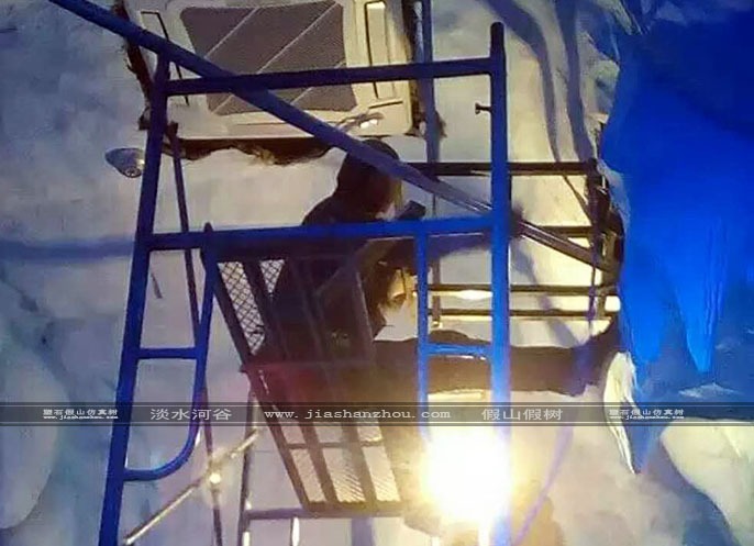 主題洞穴酒店.jpg 主題洞穴酒店