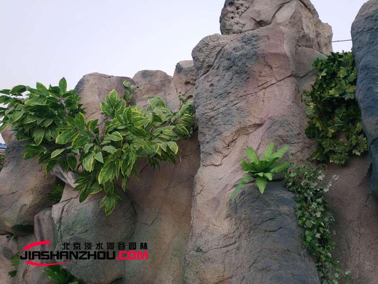 塑石假山圖片.jpg 塑石假山圖片