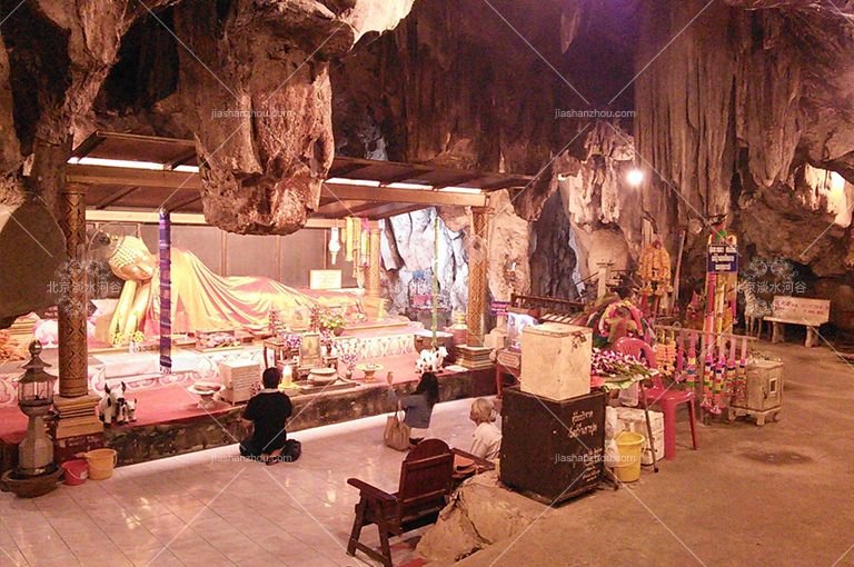 室內山洞裝修.jpg 室內山洞裝修