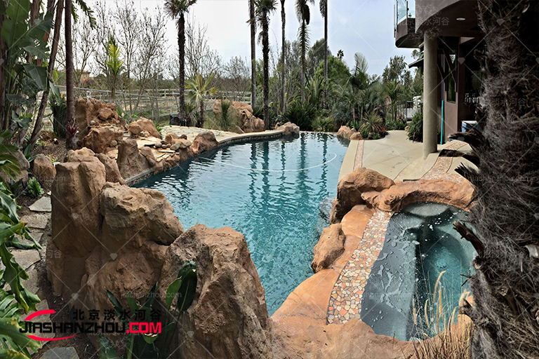 塑石假山.jpg 塑石假山