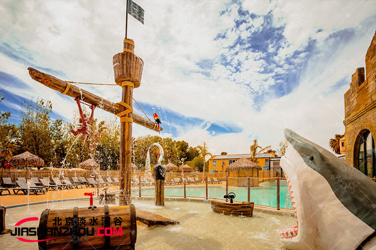 塑石假山.jpg 塑石假山