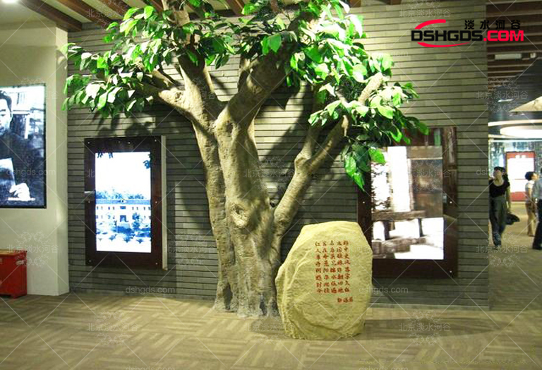 室外假樹(shù).jpg 室外假樹(shù)