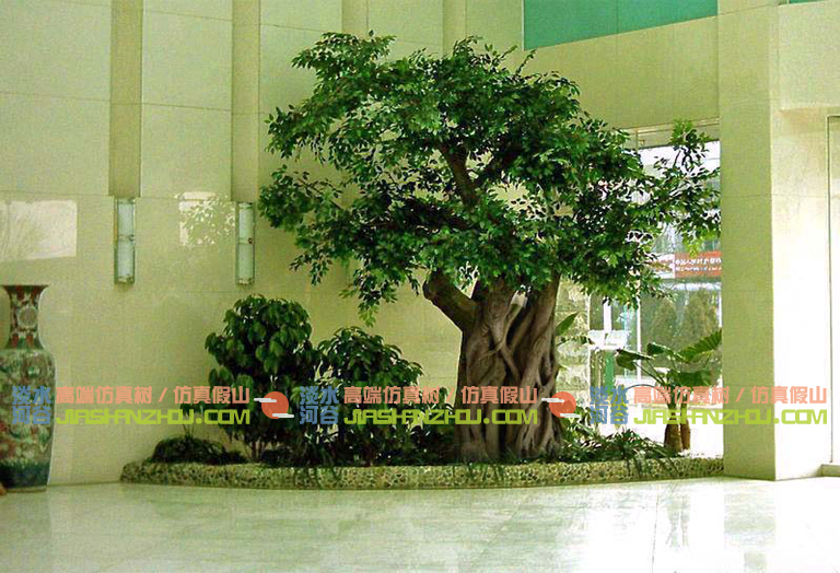 客廳仿真樹