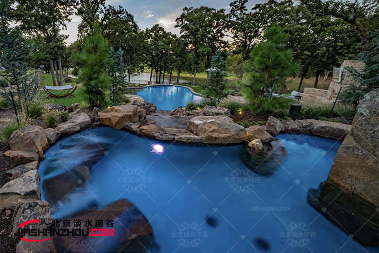 塑石假山.jpg 塑石假山