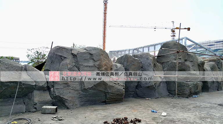 塑石假山.jpg 塑石假山