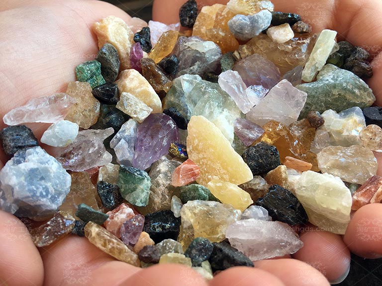 兒童淘礦.jpg 兒童淘礦.jpg