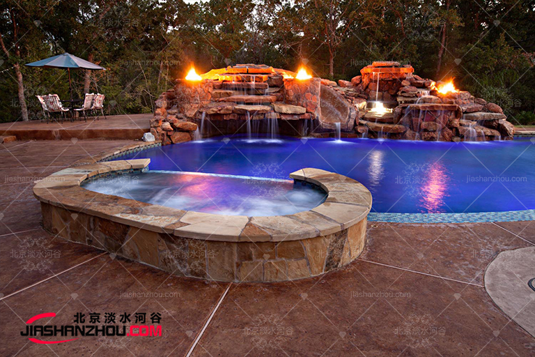 塑石假山.jpg 塑石假山