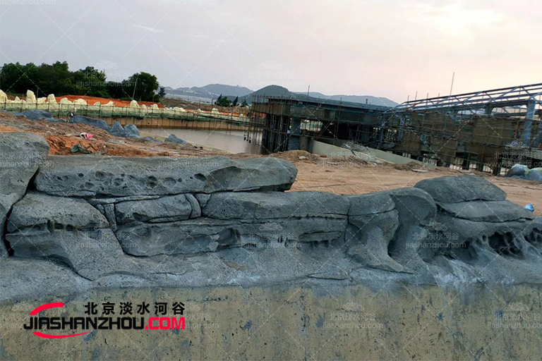 塑石假山.jpg 塑石假山