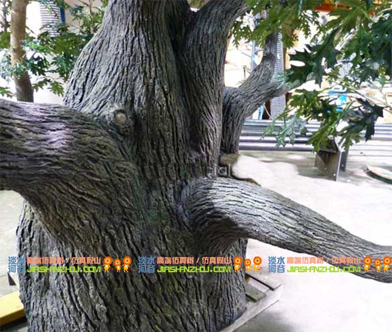 大型塑料仿真假樹.jpg 大型塑料仿真假樹