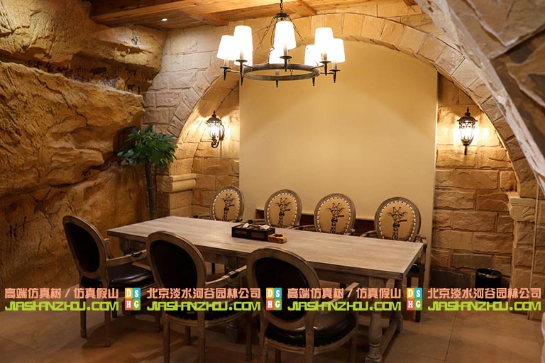 仿真山洞酒吧.jpg 仿真山洞酒吧