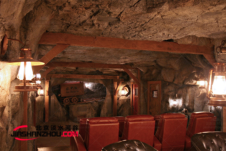 山洞轟趴館.jpg 山洞轟趴館