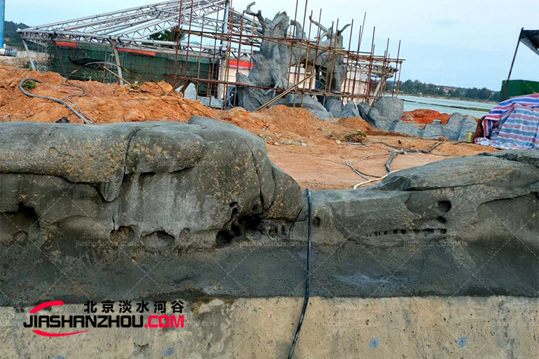 塑石假山.jpg 塑石假山