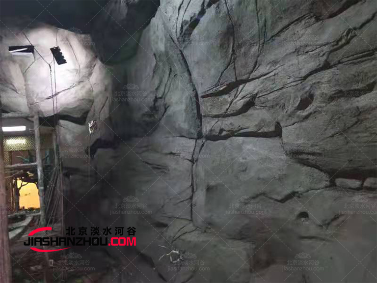 仿真巖洞旅游客棧.jpg 仿真巖洞旅游客棧