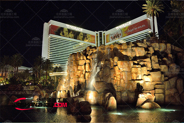 塑石假山.jpg 塑石假山