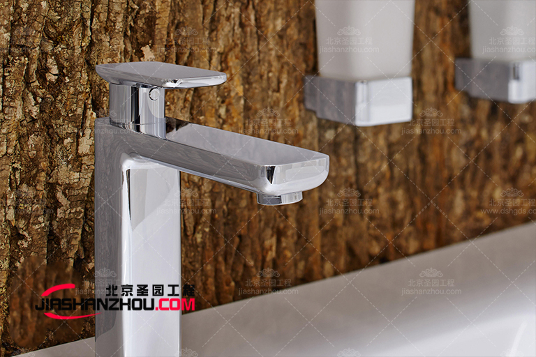 仿真洞穴木質酒店.jpg 仿真洞穴木質酒店