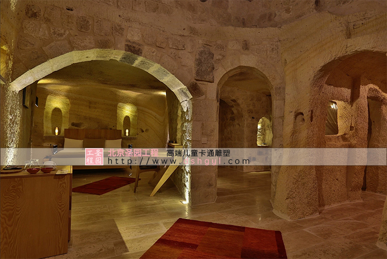 洞穴浴室.jpg 洞穴浴室