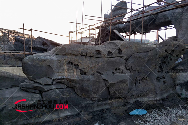 塑石假山.jpg 塑石假山