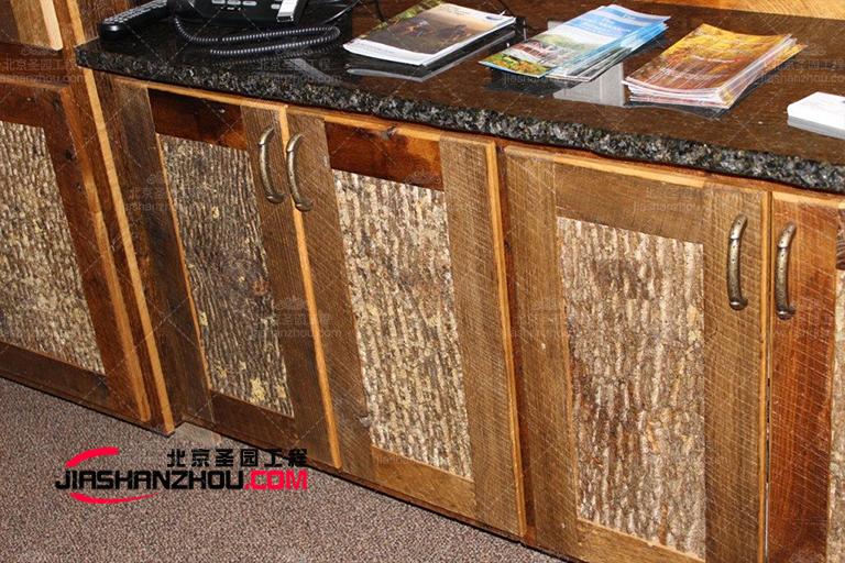 仿真樹皮酒店.jpg 仿真樹皮酒店