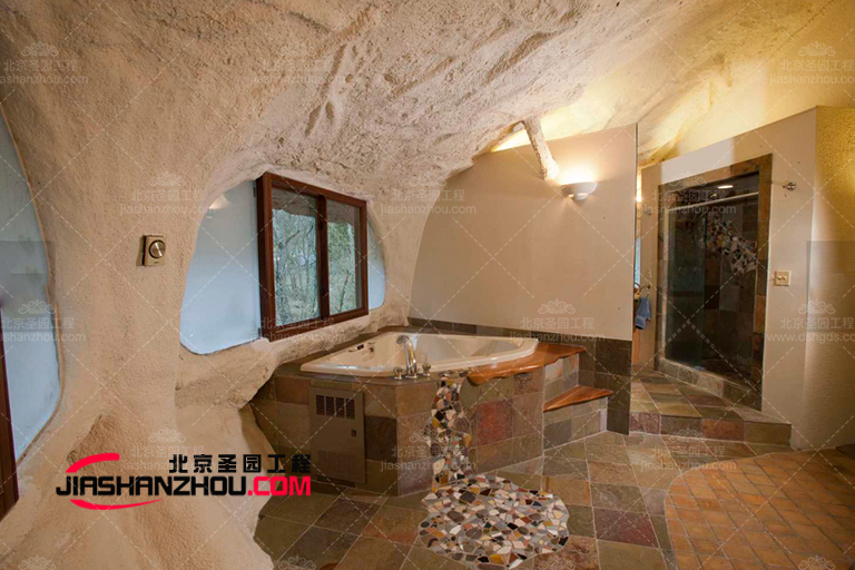 洞穴浴室.jpg 洞穴浴室
