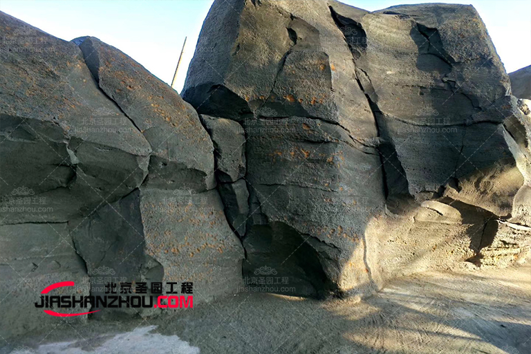 塑石假山.jpg 塑石假山