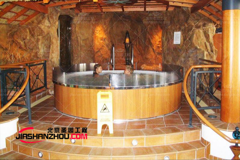 山洞浴室.jpg 山洞浴室