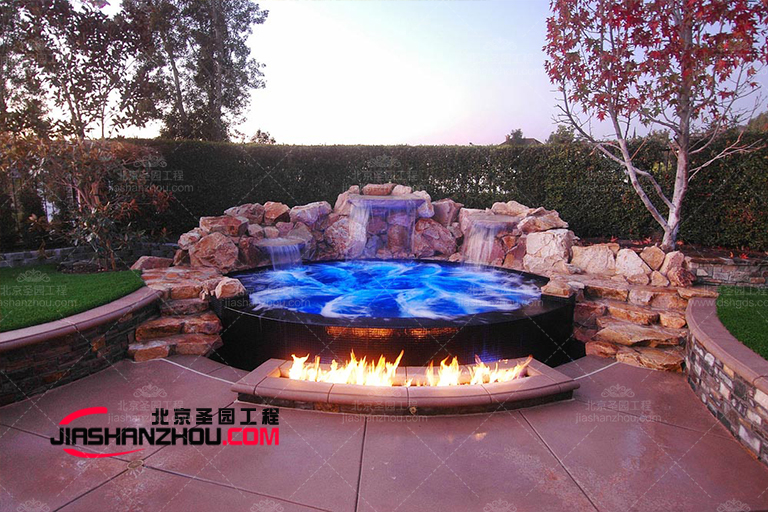 塑石假山.jpg 塑石假山