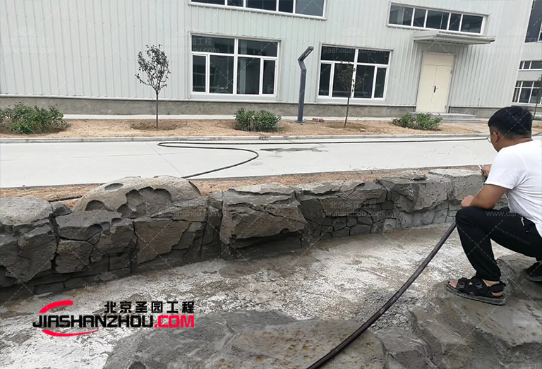 塑石假山.jpg 塑石假山