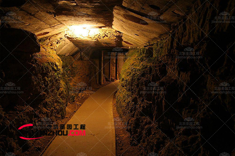 山洞餐廳.jpg 山洞餐廳