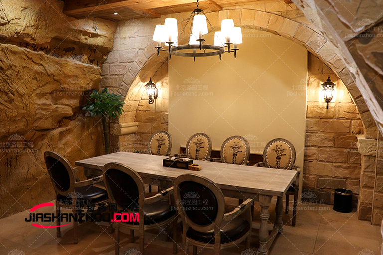 洞穴餐廳.jpg 洞穴餐廳