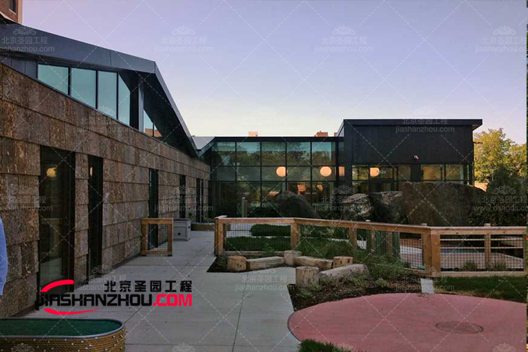 仿真樹皮屋.jpg 仿真樹皮屋