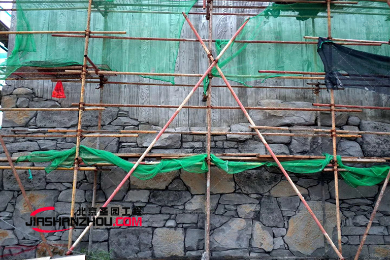 塑石假山.jpg 塑石假山