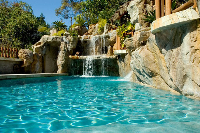 塑石假山水池.jpg 塑石假山水池.jpg