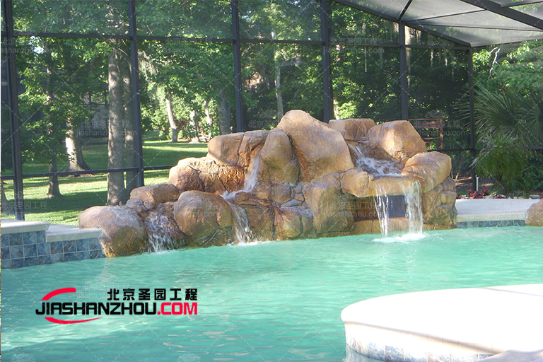 仿真假山水景.jpg 仿真假山水景.jpg