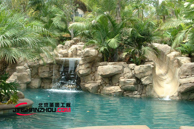 仿真假山.jpg 仿真假山.jpg