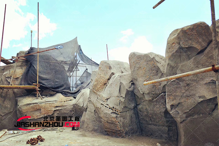 塑石假山.jpg 塑石假山.jpg