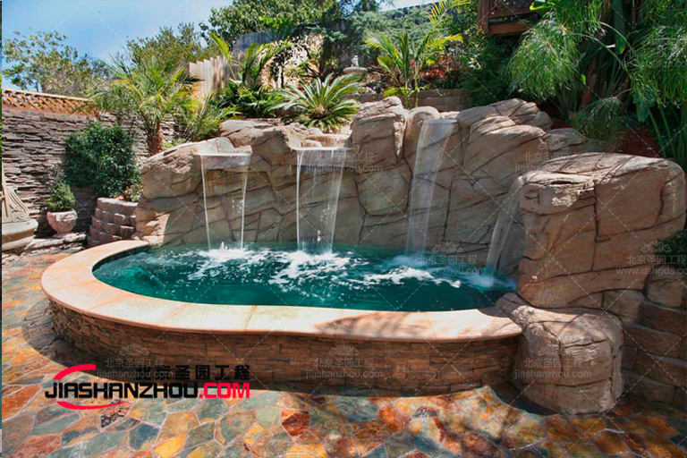 仿真假山.jpg 仿真假山.jpg