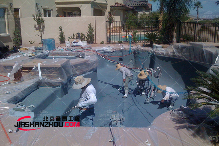 仿真假山.jpg 仿真假山.jpg