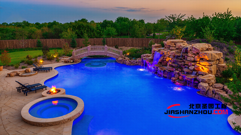 水泥假山.jpg 水泥假山