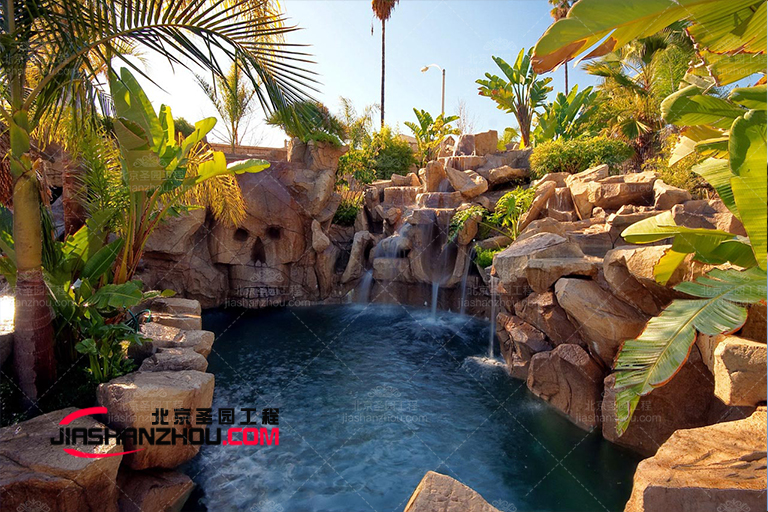 仿真假山.jpg 仿真假山